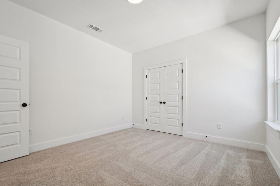 Spacious, unfurnished interior of a new home in , Round Rock (Image 32).