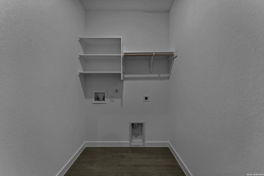 Spacious, unfurnished interior of a new home in Waterwheel, San Antonio (Image 30).