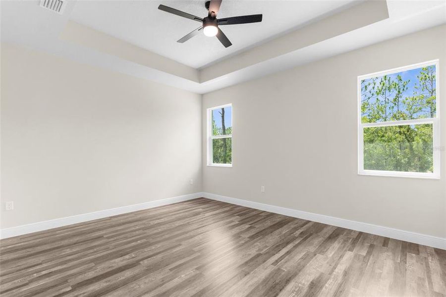 Spacious, unfurnished interior of a new home in , Weeki Wachee (Image 29).