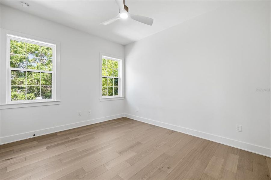 Spacious, unfurnished interior of a new home in , St. Petersburg (Image 58).