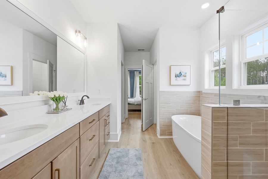 Representative furnished interior of a home built from the Carolyn II by Great Southern Homes in Edgefield, Loris (Image 47).