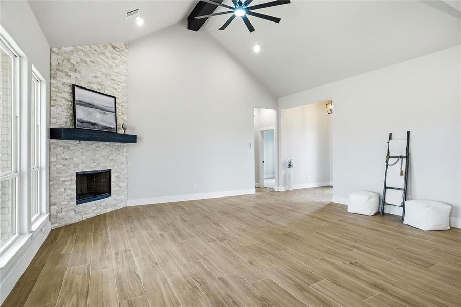 Spacious, unfurnished interior of a new home in , Springtown (Image 25).