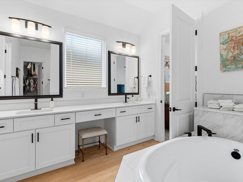Furnished interior view inside a new home in Ellerden, Tomball (Image 9).