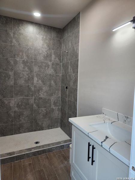 Furnished interior view inside a new home in , Eagle Pass (Image 5).