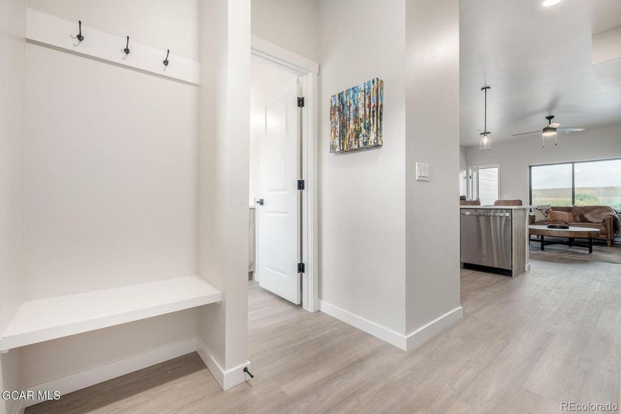 Spacious, unfurnished interior of a new home in , Granby (Image 18).