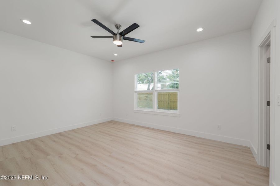 Spacious, unfurnished interior of a new home in , St. Augustine (Image 12).