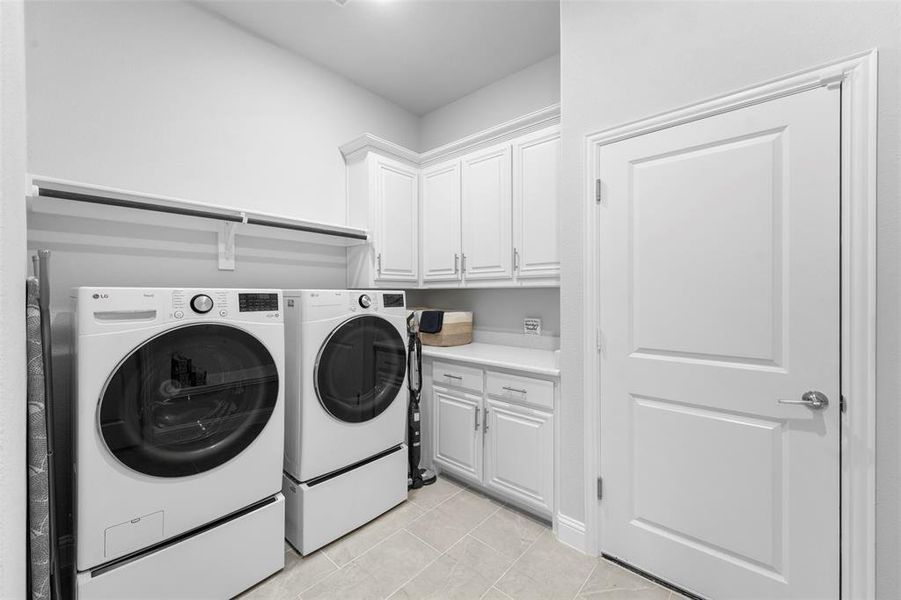 Furnished interior view inside a new home in , Forney (Image 16). Furnished interior view inside a new home in , Forney (Image 16).