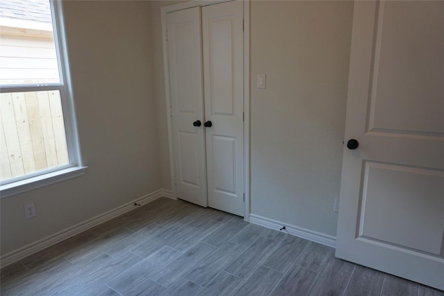 Spacious, unfurnished interior of a new home in , Willis (Image 14).