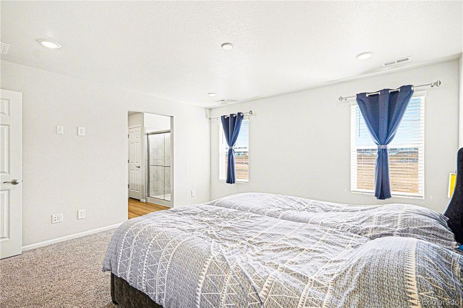 Furnished interior view inside a new home in Murphy Creek, Aurora (Image 41).
