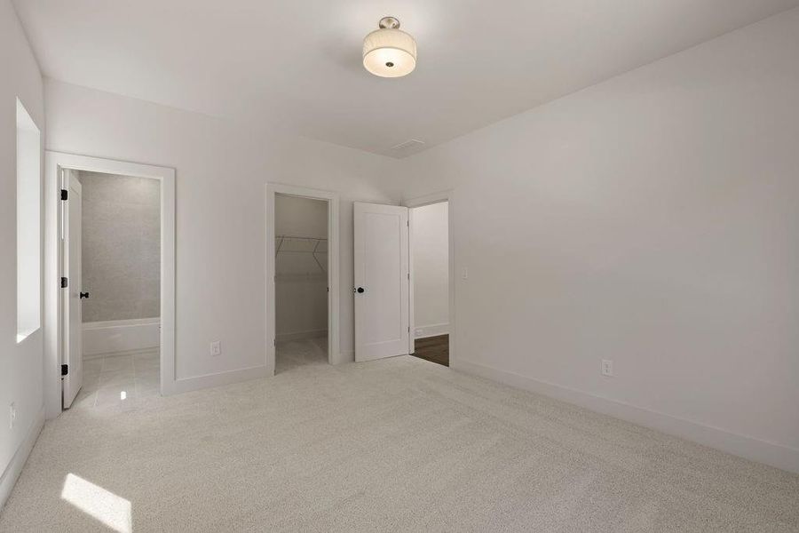 Spacious, unfurnished interior of a new home in Aster, Roswell (Image 44).