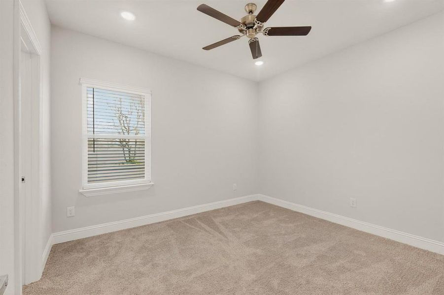 Spacious, unfurnished interior of a new home in , Sulphur Springs (Image 33).