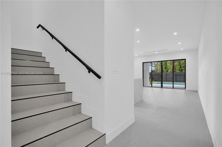 Spacious, unfurnished interior of a new home in , Miami (Image 22).