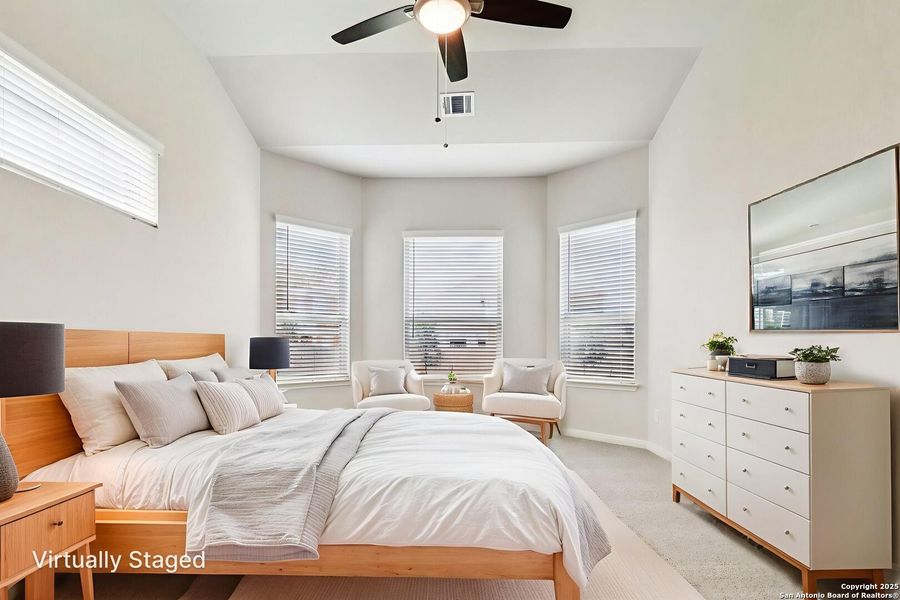 Furnished interior view inside a new home in Fox Falls, Boerne (Image 9).