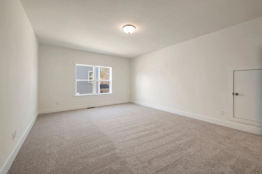 Spacious, unfurnished interior of a new home in Stonewood Estates, Durham (Image 29).