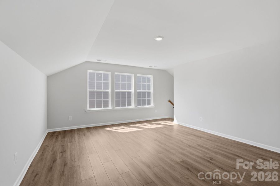 Spacious, unfurnished interior of a new home in Roselyn, Lancaster (Image 13).