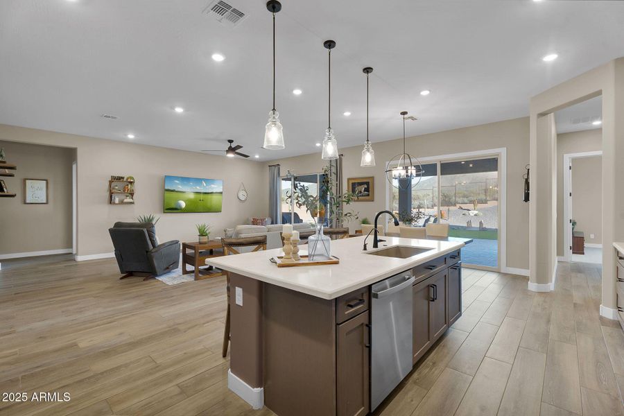 21-web-or-mls-National Trail-15 21-web-or-mls-National Trail-15