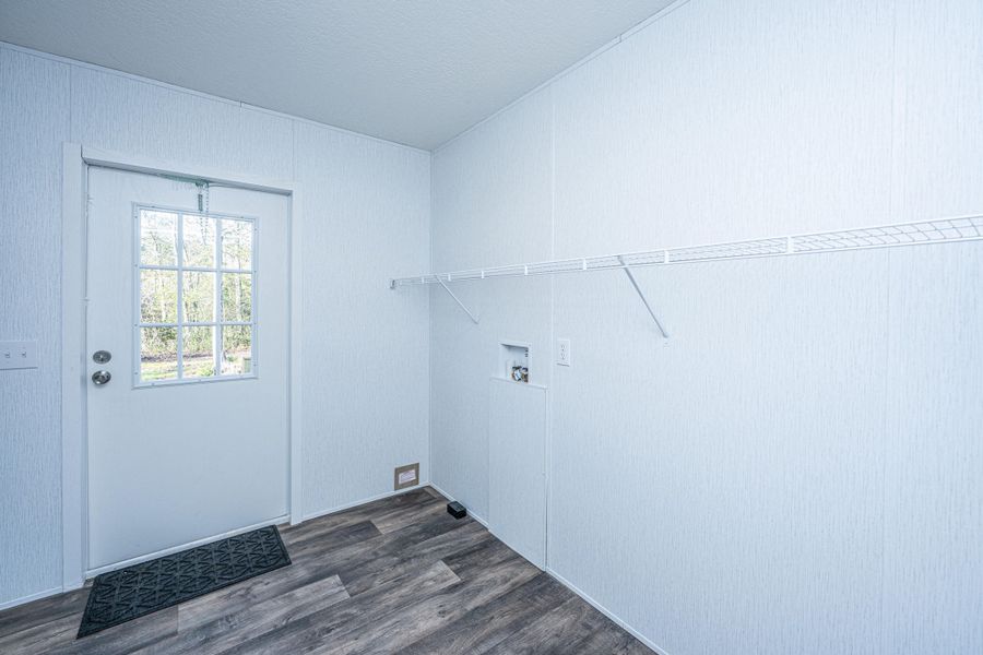 Spacious, unfurnished interior of a new home in , Pinopolis (Image 41).