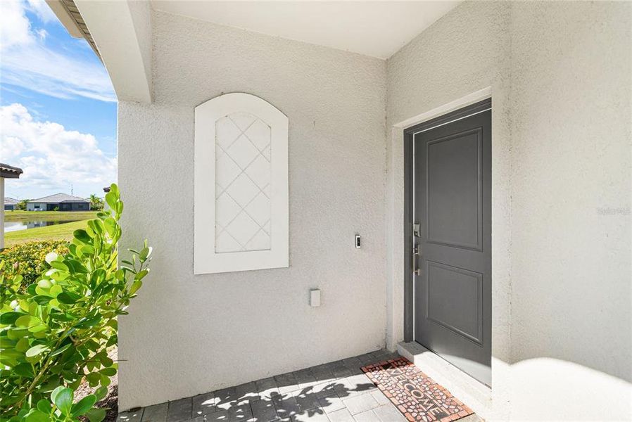 Exterior details and patio area of a home in , Bradenton (Image 21).