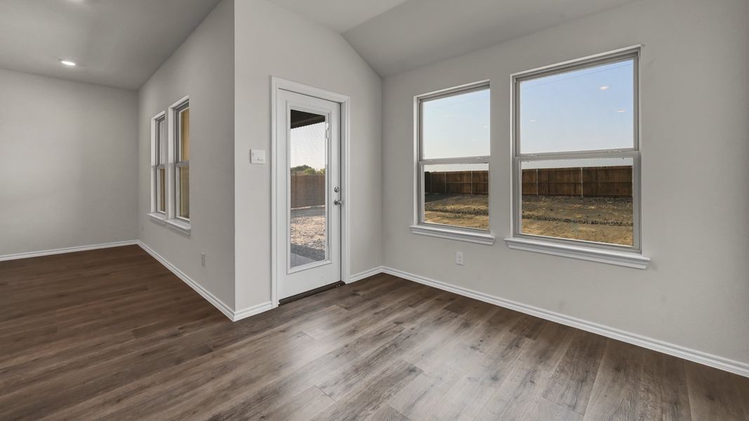 Spacious, unfurnished interior of a new home in Riverfield, Josephine (Image 13).