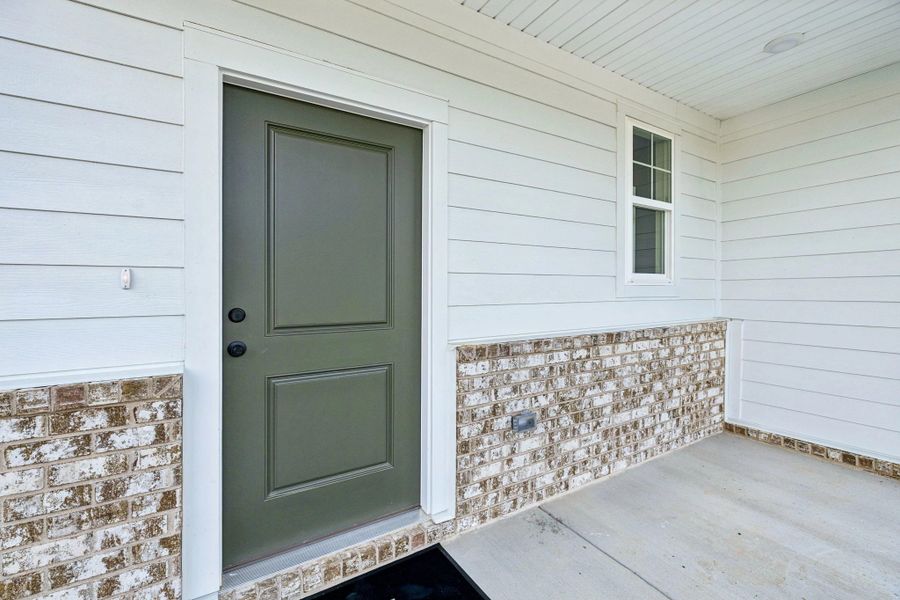 Exterior details and patio area of a home in Ascent at Arbor Ridge, La Vergne (Image 4).