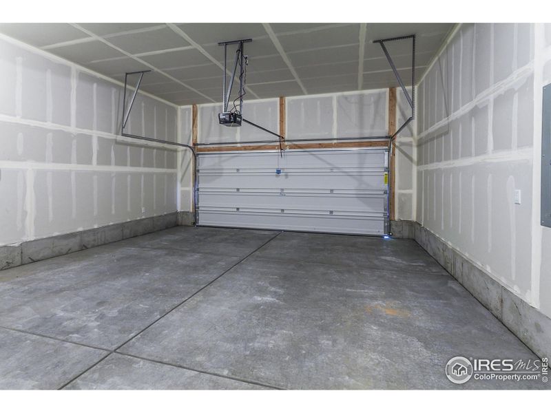 EXAMPLE PHOTO: GARAGE