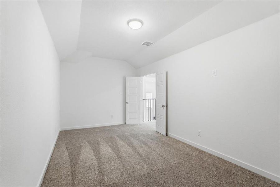 Spacious, unfurnished interior of a new home in Sandbrock Ranch, Aubrey (Image 18). Spacious, unfurnished interior of a new home in Sandbrock Ranch, Aubrey (Image 18).