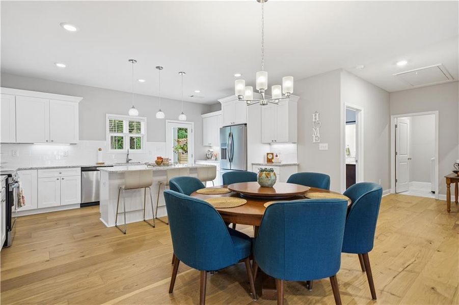Furnished interior view inside a new home in , Jasper (Image 11).