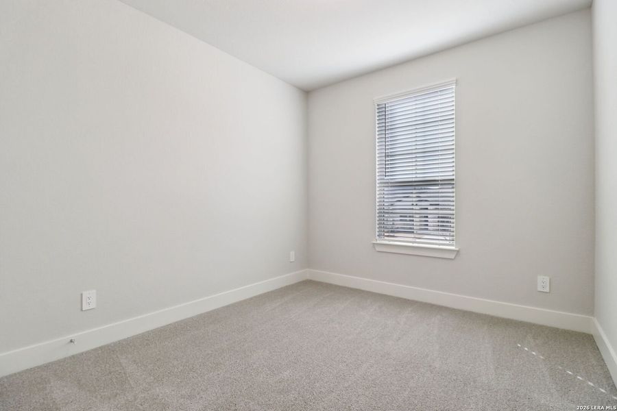 Spacious, unfurnished interior of a new home in Sagebrooke - Premier Series, San Antonio (Image 33).