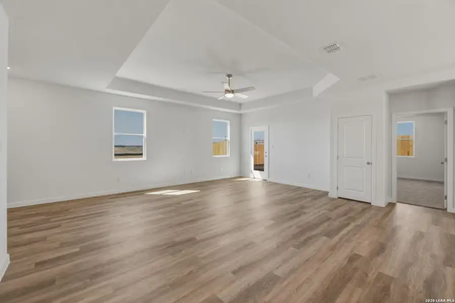 Spacious, unfurnished interior of a new home in , San Antonio (Image 19).