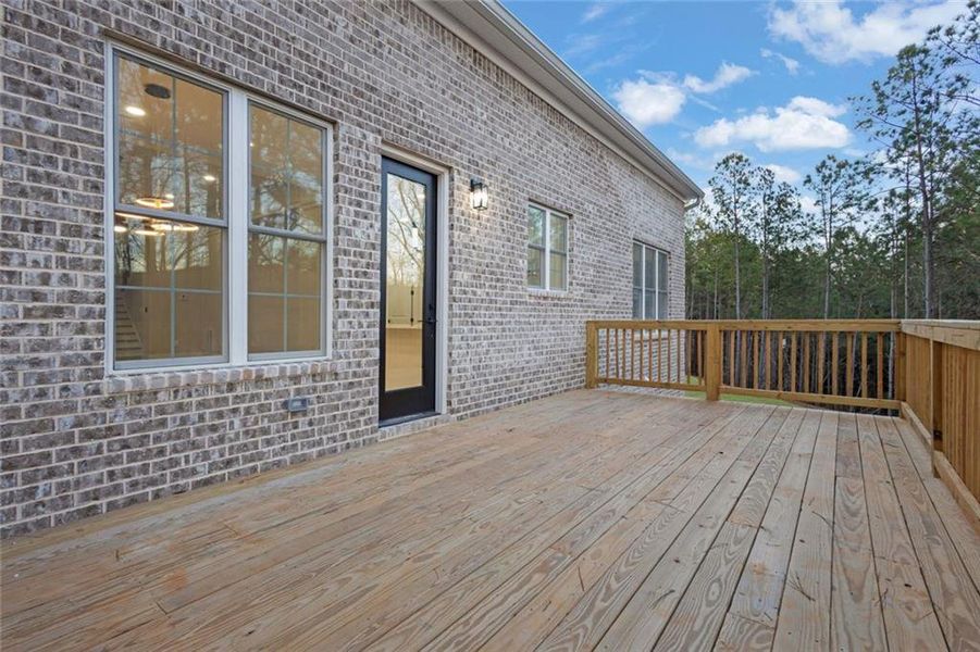 Exterior details and patio area of a home in , Fairburn (Image 21).