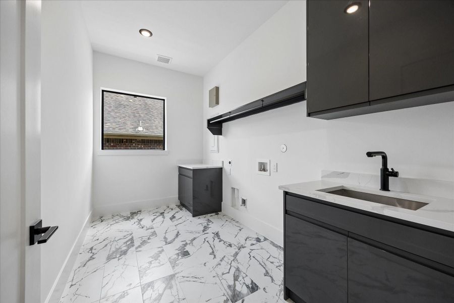 Furnished interior view inside a new home in , Bellaire (Image 13).