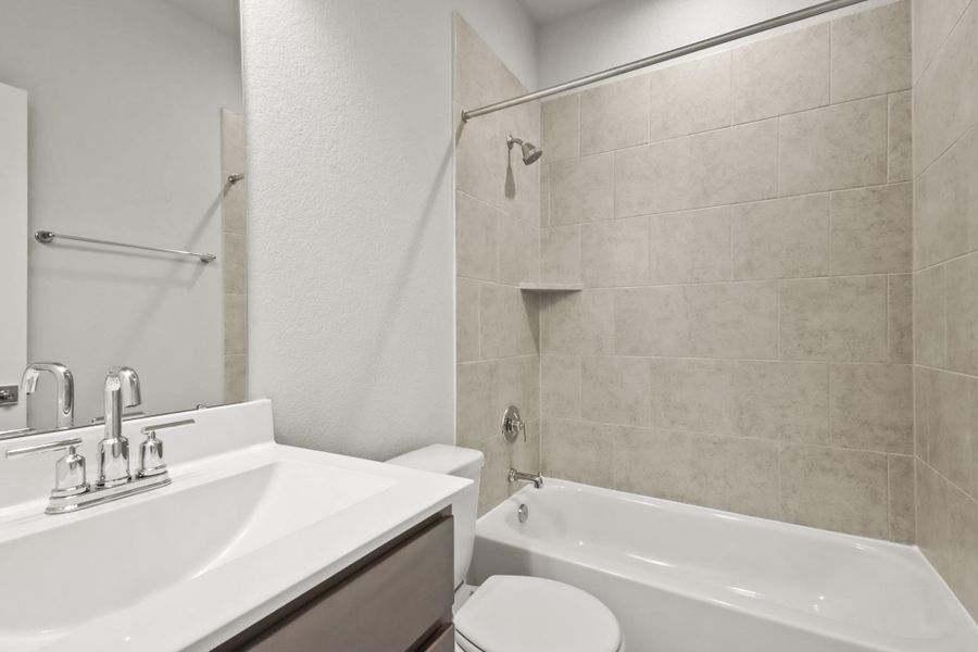Furnished interior view inside a new home in Oakwood Ranch, Willis (Image 8).