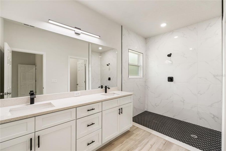 Spacious, unfurnished interior of a new home in , Citrus Springs (Image 16).