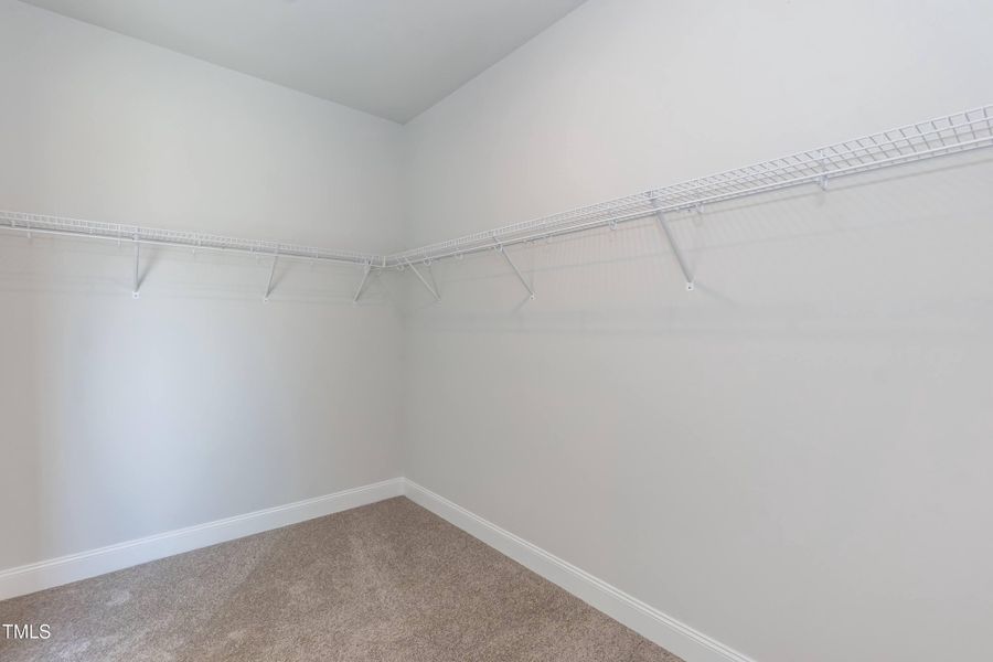 Spacious, unfurnished interior of a new home in Hadley Acres, La Grange (Image 25).