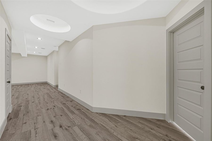 Spacious, unfurnished interior of a new home in , La Marque (Image 13).