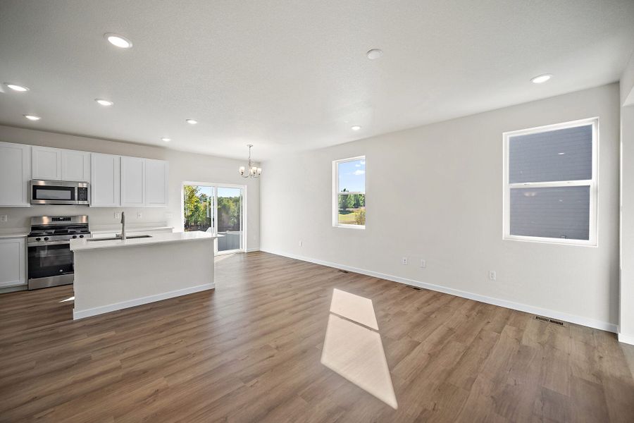 Spacious, unfurnished interior of a new home in Aspen Ranch, Fountain (Image 16).