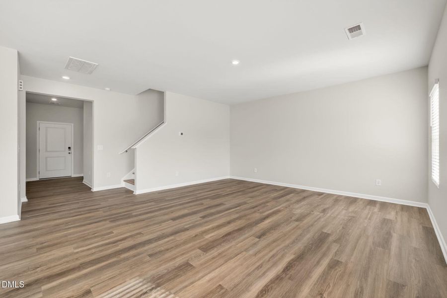 13-web-or-mls-DSC07314 13-web-or-mls-DSC07314