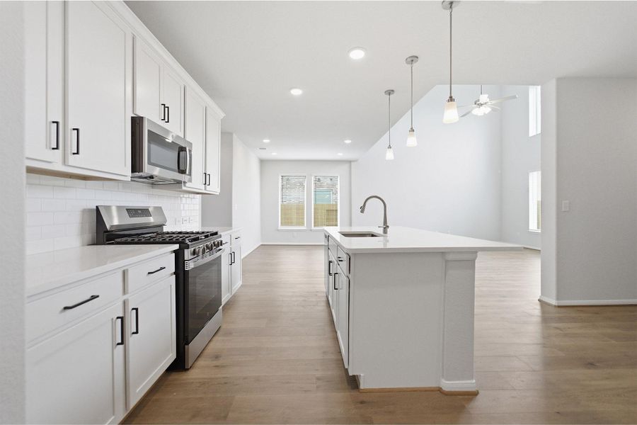 Furnished interior view inside a new home in Ashland, Texas City (Image 17).