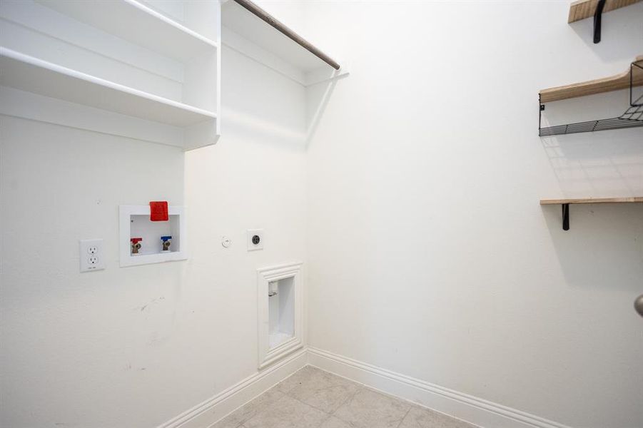 Spacious, unfurnished interior of a new home in , McKinney (Image 21).