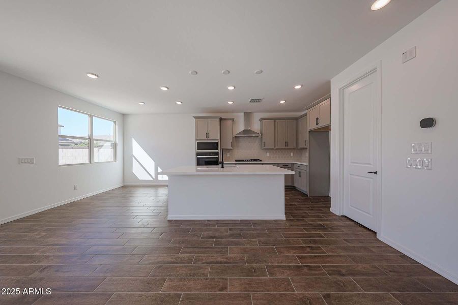 PHX_Pinnacle_Lot 2083_Lagoon_4139_Kitche