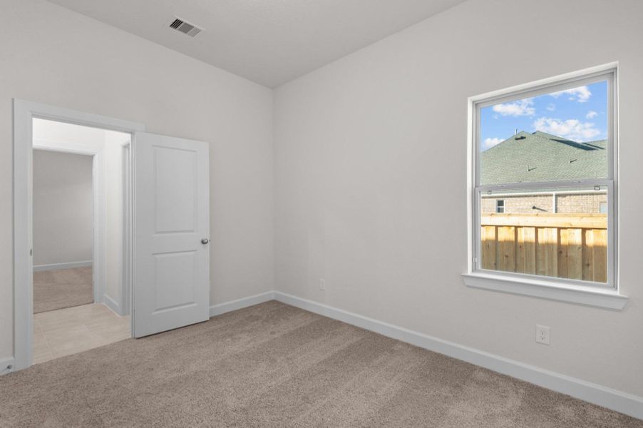 Photo does not represent actual home options and selection. Ask Sales consultant for specific selections.