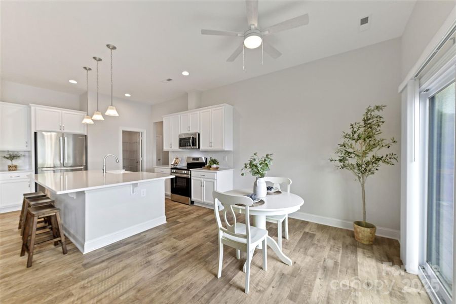 Breakfast Area/Kitchen with gorgeous lake views!