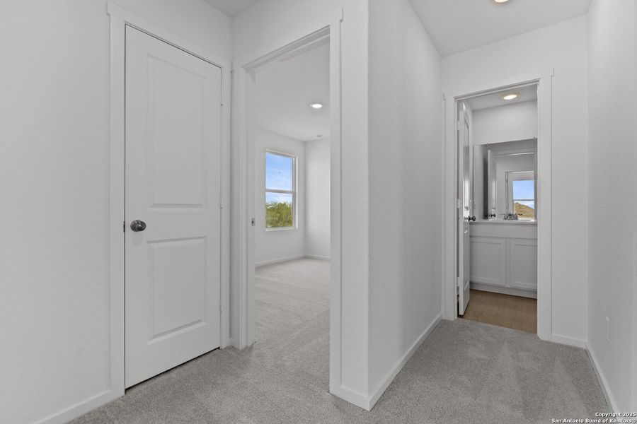 Spacious, unfurnished interior of a new home in Lodi Grove, Floresville (Image 10). Spacious, unfurnished interior of a new home in Lodi Grove, Floresville (Image 10).