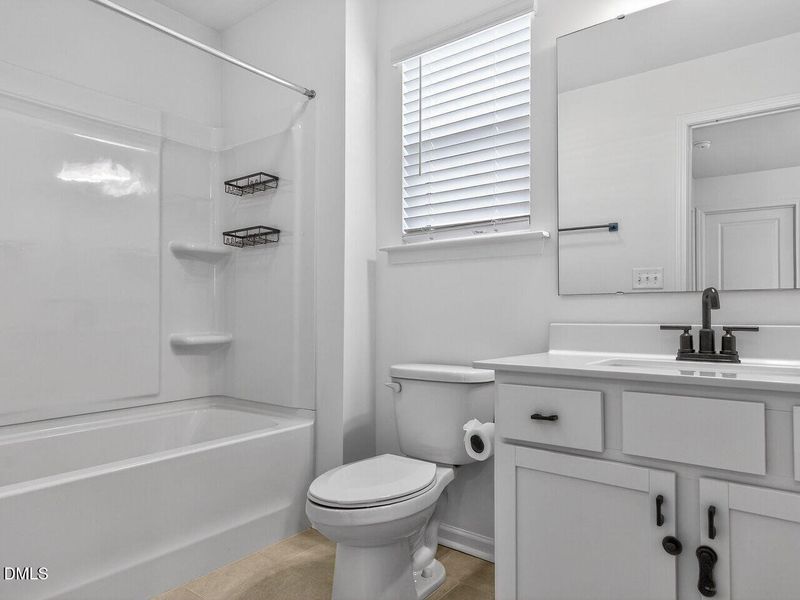 030-1280x960-bathroom