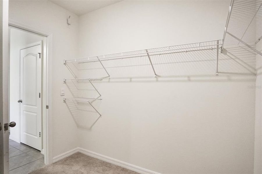 Spacious, unfurnished interior of a new home in , Zellwood (Image 22).
