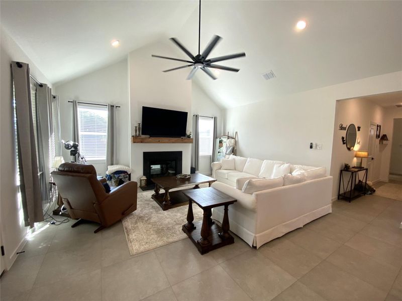 Furnished interior view inside a new home in Centennial Oaks, Santa Fe (Image 27).