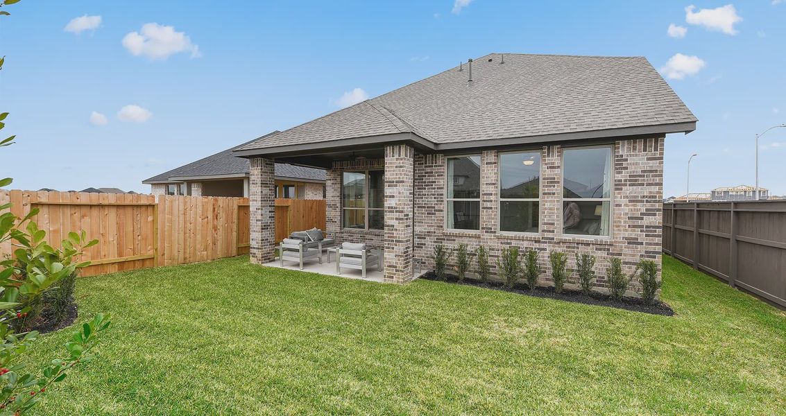 Representative exterior details of a home built from the Portland by Chesmar Homes in Wood Leaf Reserve, Tomball (Image 3).