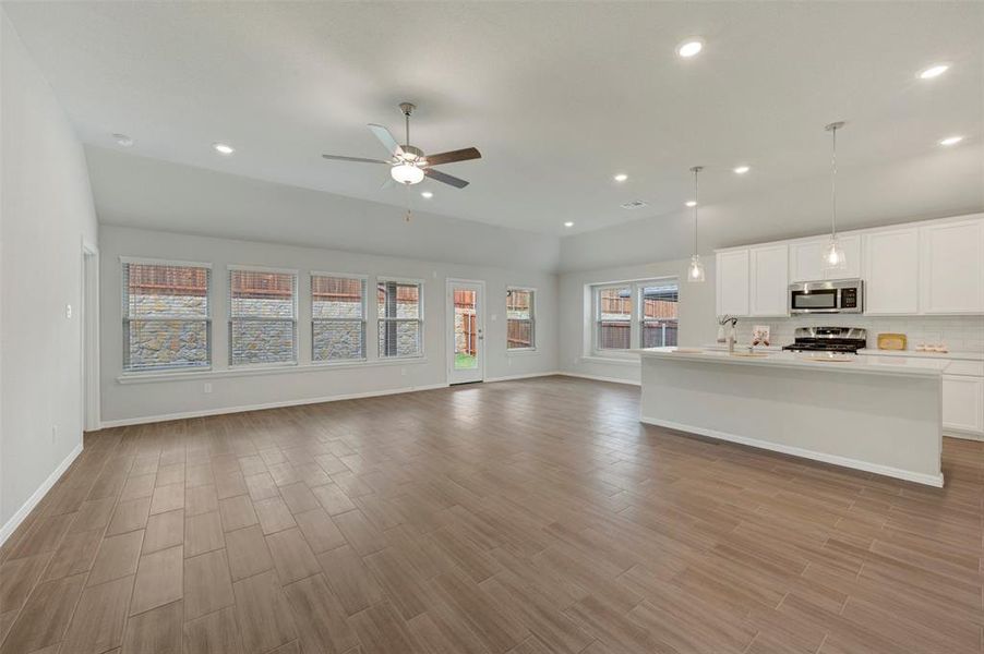 Spacious, unfurnished interior of a new home in Woodstone, Providence Village (Image 27).
