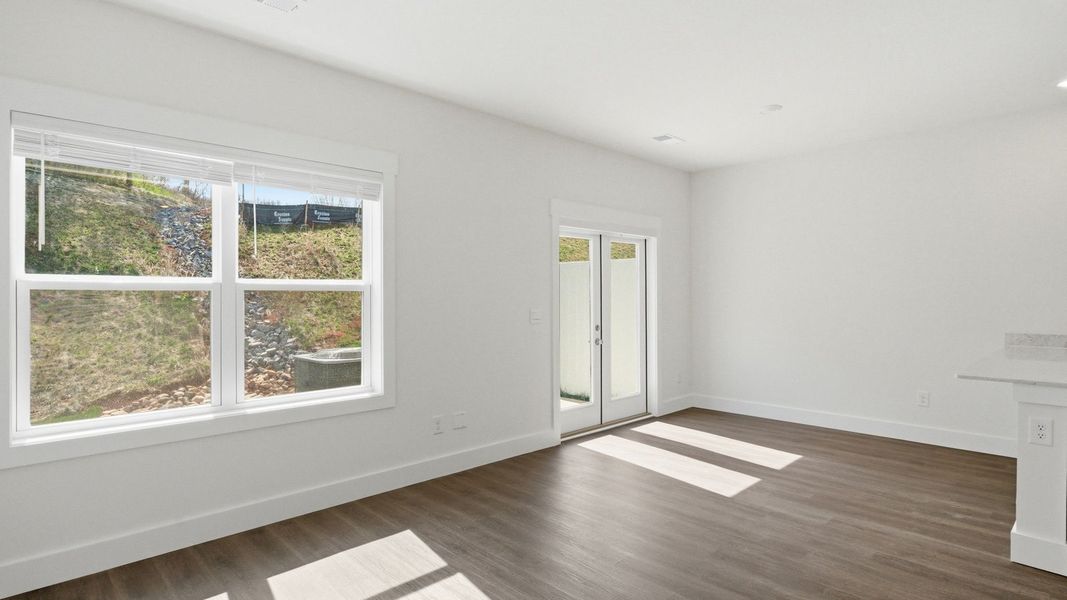 Spacious, unfurnished interior of a new home in The Arbor Townhomes, Kingsport (Image 29).