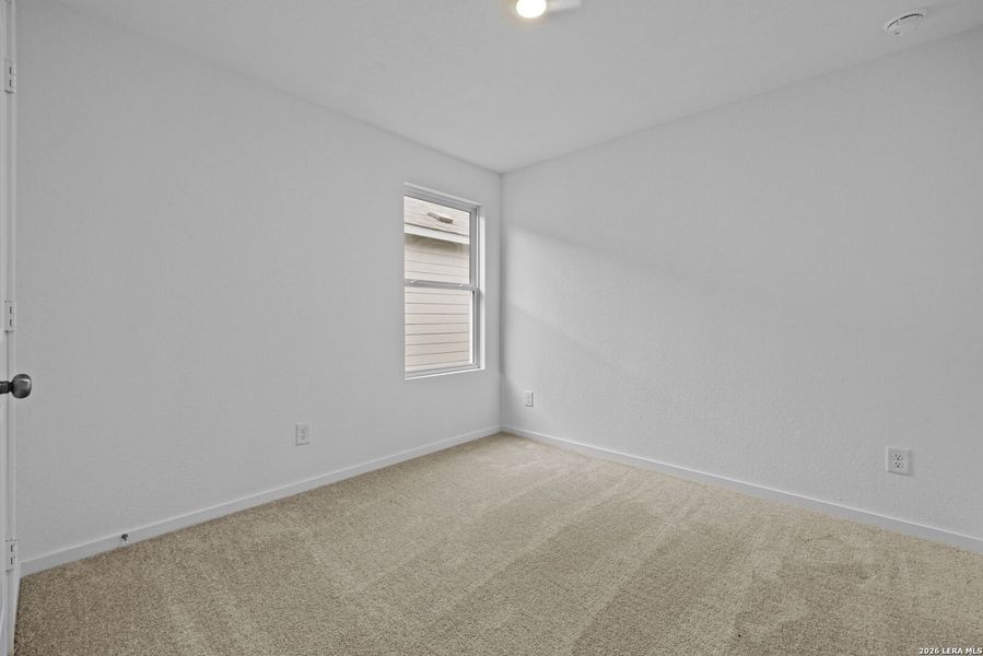 Spacious, unfurnished interior of a new home in Spring Grove, St. Hedwig (Image 15).